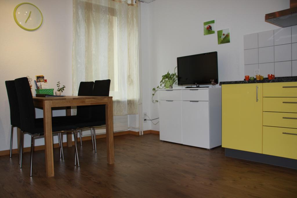 Guesthouse Casa Esperanza Basel Basileia Quarto foto